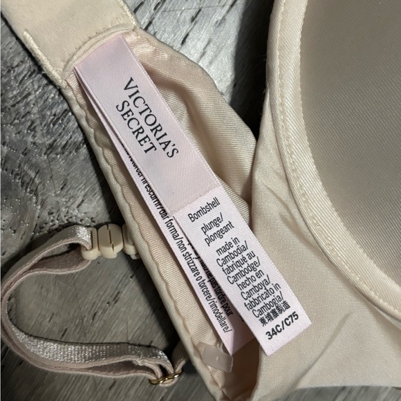 Victoria's Secret Tan Push-Up Bra - Picture 6 of 6